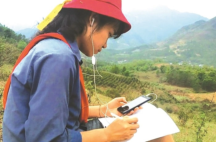 Chuyển đổi số trong giáo dục: Những thách thức và nguy cơ