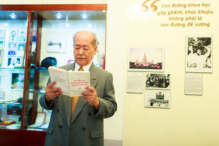 GS. Phan Hữu Dật: Đường đến với dân tộc học