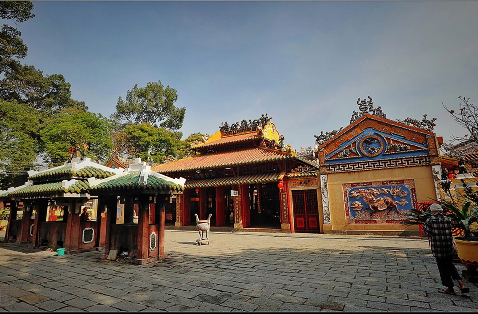 Phe phái và cạnh tranh quyền lực ở Việt Nam đầu thế kỷ XIX