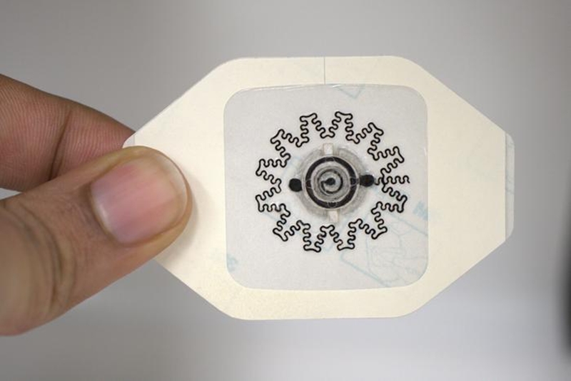 Băng gạc điện giúp vết thương mau lành. Ảnh: Rajaram Kaveti Băng gạc điện giúp vết thương mau lành. Ảnh: Rajaram Kaveti