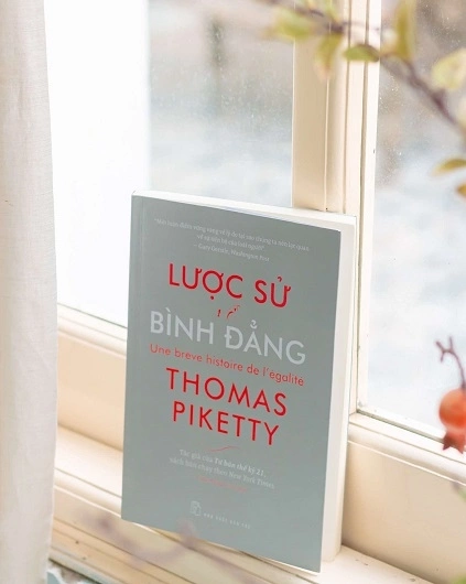 Tác phẩm Une bréve histoire de I’ égalité (Lược sử về bình đẳng), được xuất bản lần đầu vào năm 2021. Ảnh: INT Tác phẩm Une bréve histoire de I’ égalité (Lược sử về bình đẳng), được xuất bản lần đầu vào năm 2021. Ảnh: INT